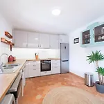 Peaceful, Spacious & Stylish, A Real Home! *