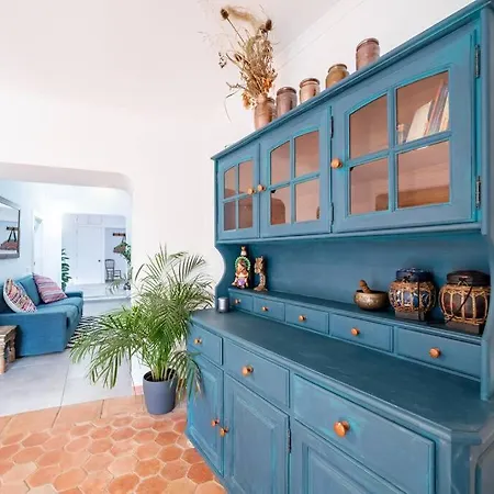Peaceful, Spacious & Stylish, A Real Home! * Буденш