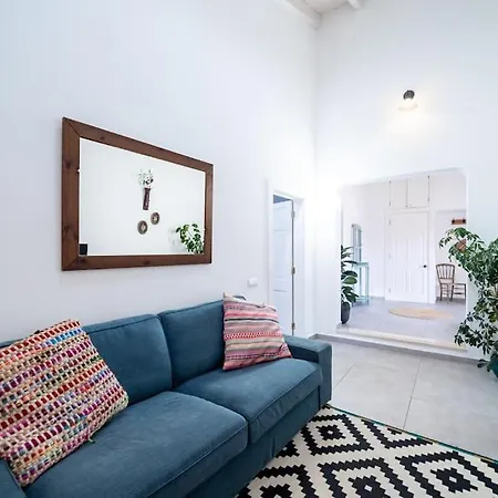 Peaceful, Spacious & Stylish, A Real Home! Vakantiehuis Budens