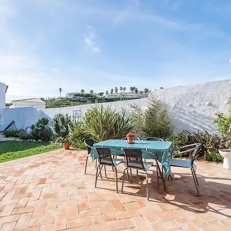 Semesterbostad Peaceful, Spacious & Stylish, A Real Home! *