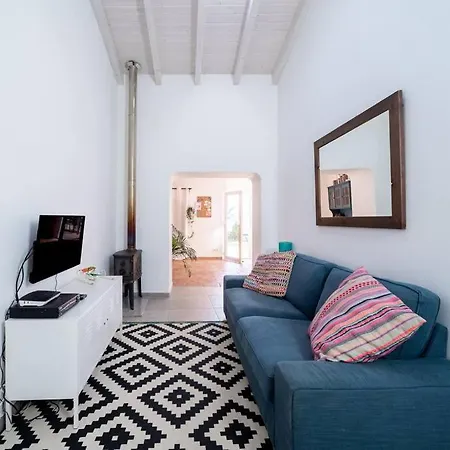 Peaceful, Spacious & Stylish, A Real Home! Vakantiehuis