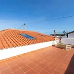 Semesterbostad Peaceful, Spacious & Stylish, A Real Home!